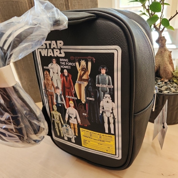 Starwars Loungefly Mini Backpack - Picture 4 of 7